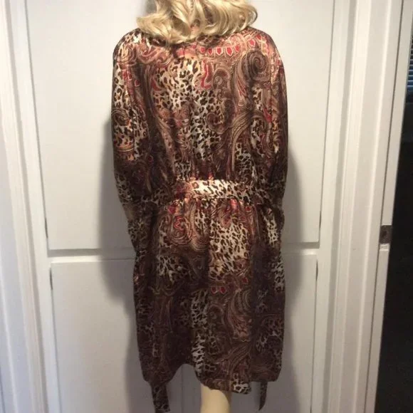 Morgan Taylor Intimates 2X Satiny Kimono robe NWOT - Picture 4 of 7